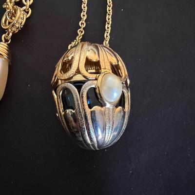 Pearl Necklaces, Bracelets, Earrings & More (B3-RG)