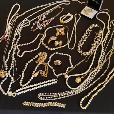 Pearl Necklaces, Bracelets, Earrings & More (B3-RG)