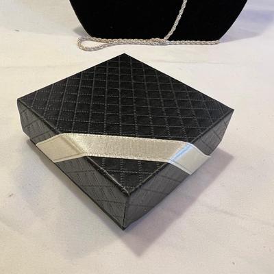 Silver Necklaces, Bracelets & More (B3-RG)