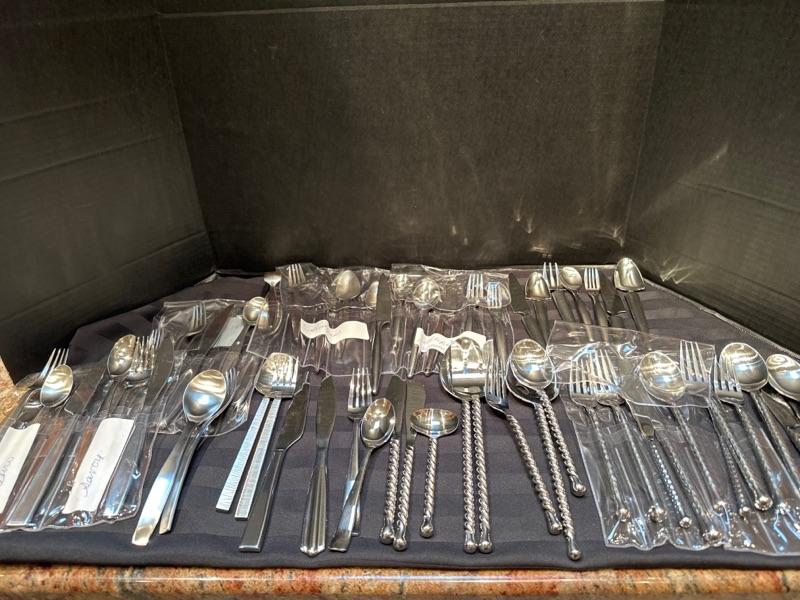 Lot 31 various flatware brand gourmet settings