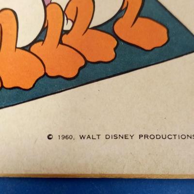 LOT 69 OLD WALT DISNEY'S COMIC BOOK