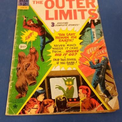 LOT 75 THE OUTER LIMITS COMIC BOOK