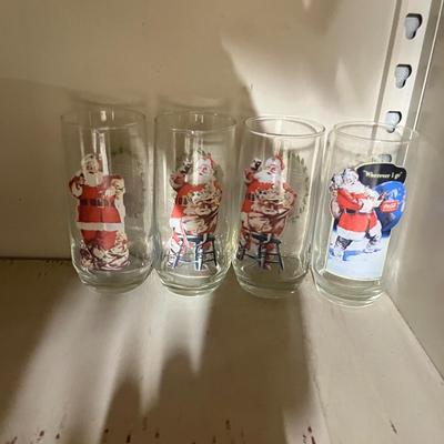 Hallmark, Avon, Ceramic Figurines & More Christmas Decor (BS2-MG)