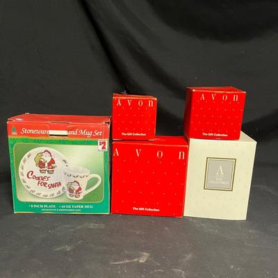 Hallmark, Avon, Ceramic Figurines & More Christmas Decor (BS2-MG)