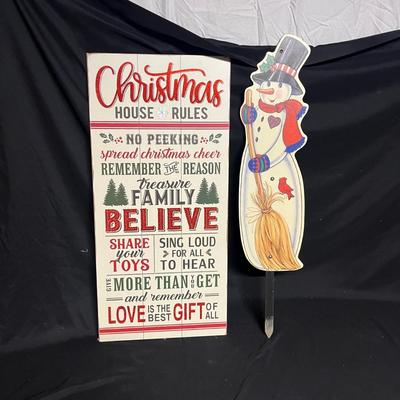 Hallmark, Avon, Ceramic Figurines & More Christmas Decor (BS2-MG)