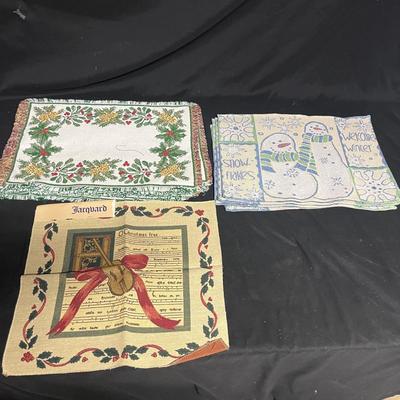 Hallmark, Avon, Ceramic Figurines & More Christmas Decor (BS2-MG)