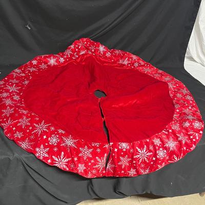 Hallmark, Avon, Ceramic Figurines & More Christmas Decor (BS2-MG)