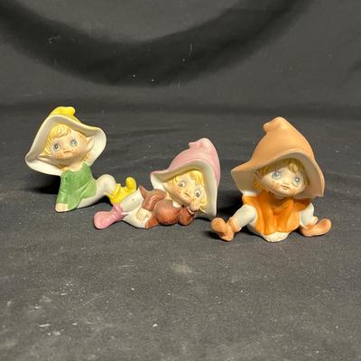 Hallmark, Avon, Ceramic Figurines & More Christmas Decor (BS2-MG)