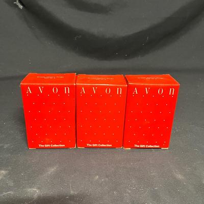 Hallmark, Avon, Ceramic Figurines & More Christmas Decor (BS2-MG)