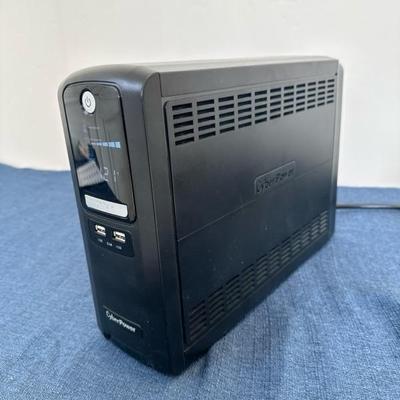 Lot 10 Cyberpower CST135XLU - Battery Backup