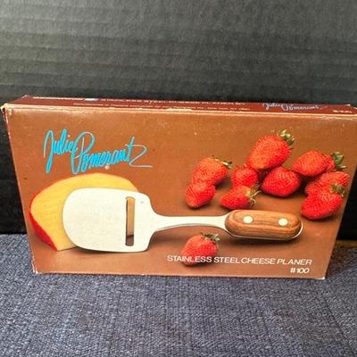 Lot 55 Wood cutting boards