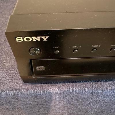 Lot 17 Sony five CD disc changer compact disc player CDP â€“ CE 500
