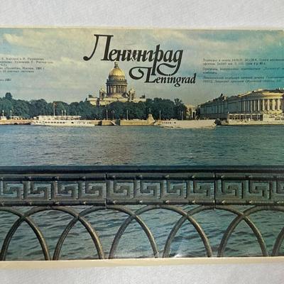 Lot of Dozens Upon Dozens of Vintage International Postcards