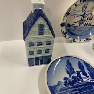 Lot of Small Vintage Holland Delft Porcelain Pieces