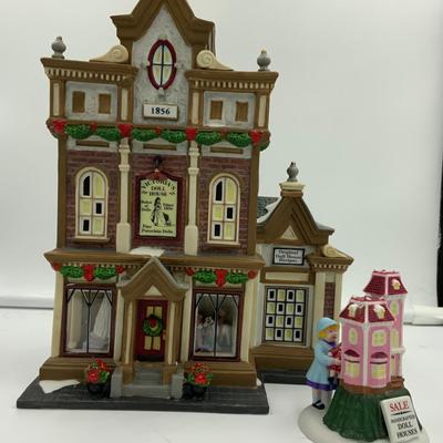 Victoriaâ€™s Doll House