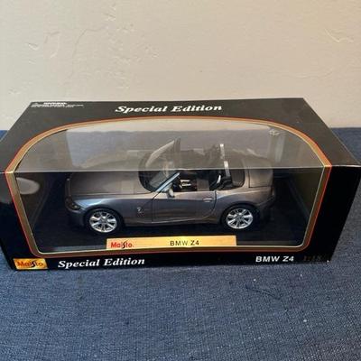 Lot 25 Maisto Die Cast Car