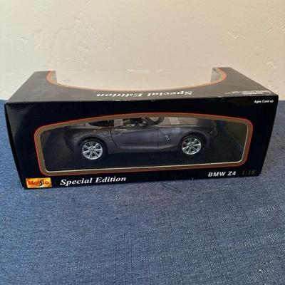 Lot 25 Maisto Die Cast Car