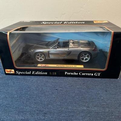 Lot 28 Maisto Die Cast Car