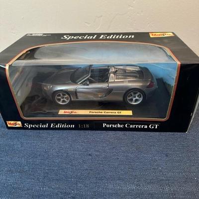 Lot 28 Maisto Die Cast Car