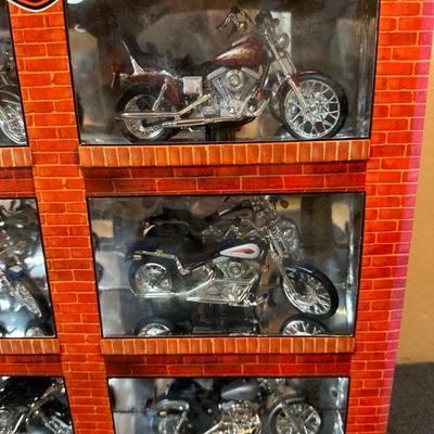 Lot 29 Maisto Die Cast Harley Davidson Set