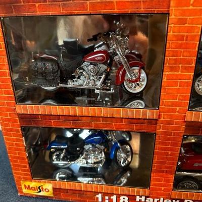 Lot 30 Maisto Die Cast Harley Davidson Set