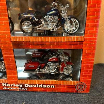 Lot 30 Maisto Die Cast Harley Davidson Set