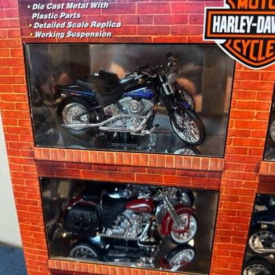 Lot 30 Maisto Die Cast Harley Davidson Set
