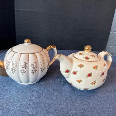 Lot 75 2 tea pots