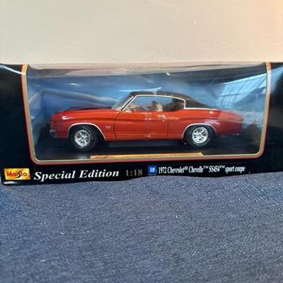 Lot 93 Maisto Die Cast Car 1:18 scale