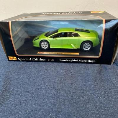 Lot 95 Maisto Die Cast Car 1:18 scale