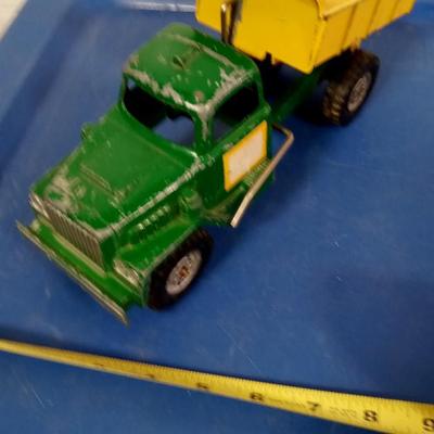 LOT 90 OLD TOY TRUCK