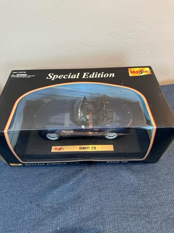 Lot 96 Maisto Die Cast Car 1:18 scale | EstateSales.org