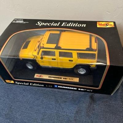 Lot 103 Maisto Die Cast Car 1:18 scale