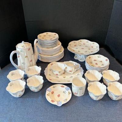 Lot 83 Shelley England Rose Pansy forget me not China