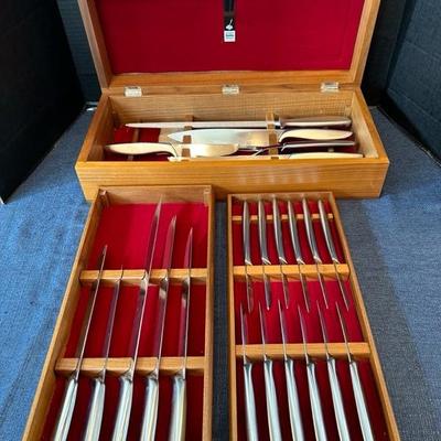 Lot 88 Herbert Legendary Blades knives & carving set