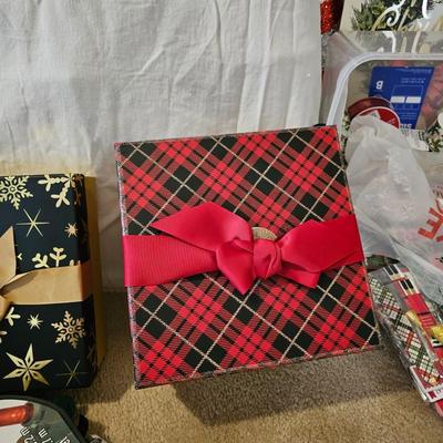 Assorted Christmas Items (BS-JS)