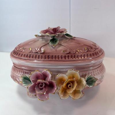 Large Capodimonte porcelain Vintage Flower Large Covered Bowl