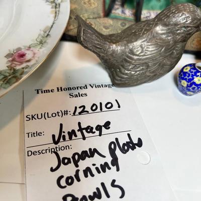 Vintage ceramic collectible Salt Pepper dinnerware
