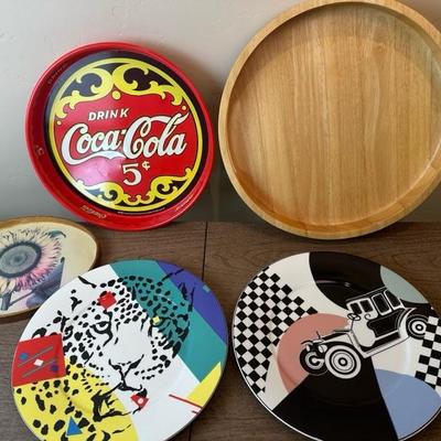 Lot 159 collection of trays and two Mikasa plates