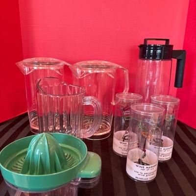 Lot 140 variety of plastic items