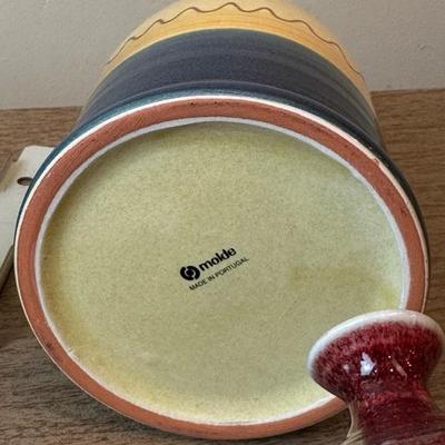 Lot 162 Miscellaneous ceramic, and Pottery home decor