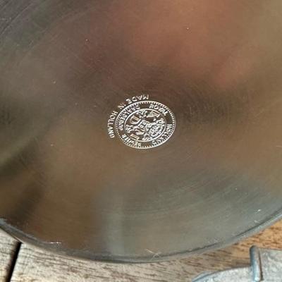 Lot 163 Metal home decor items