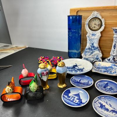 Delft Blue clock, Copenhagen plates