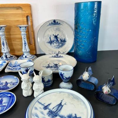 Delft Blue clock, Copenhagen plates
