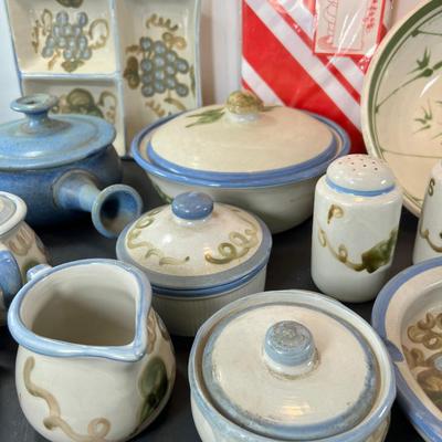 Louisville Stoneware Plates