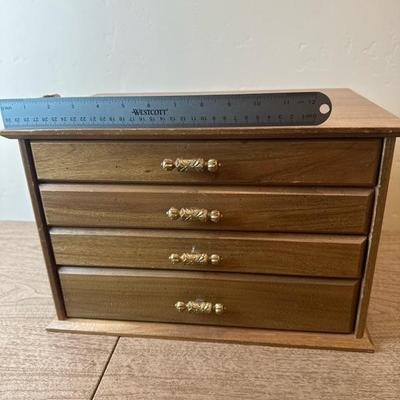 Lot 170 Lauffer Stainless Steel Flatware in wood chest