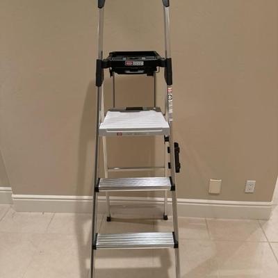 Lot 171 Cosco Heavy duty step ladder