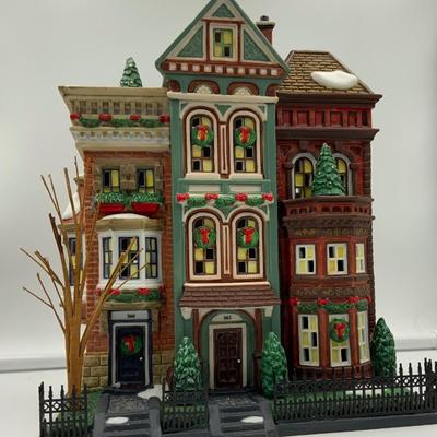 Dept 56- Christmas in the City 1234 Four Seasons Parkway