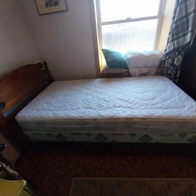 TWIN BED WITH HEADBOARD-MATTRESS-FRAME AND BEDDING