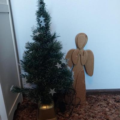 SMALL CHRISTMAS TREE WITH LIGHTS AND WALL HUNG WOODEN ANGEL